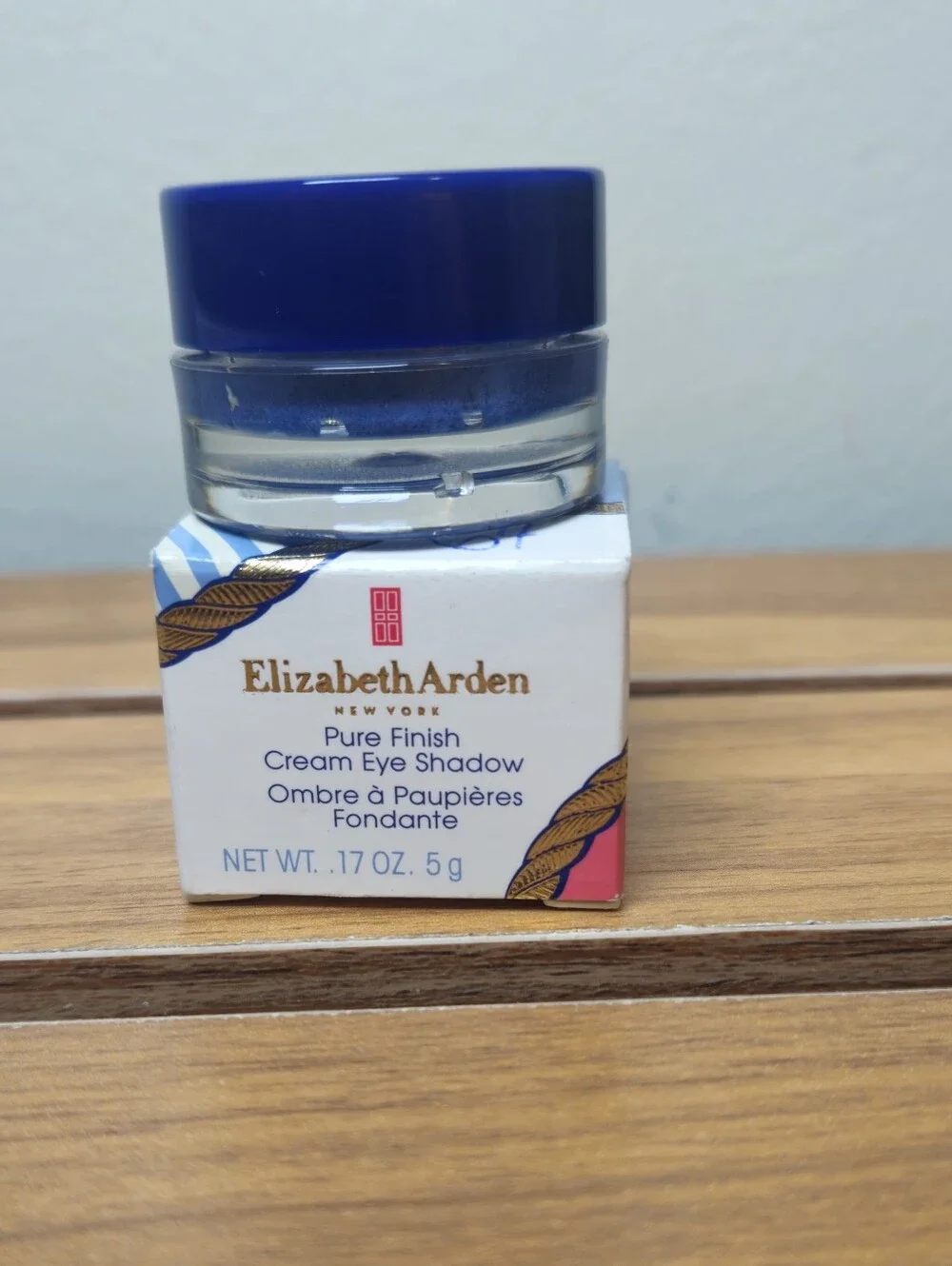 Elizabeth Arden Pure Finish Cream Eyeshadow In Overboard 02 0.17oz